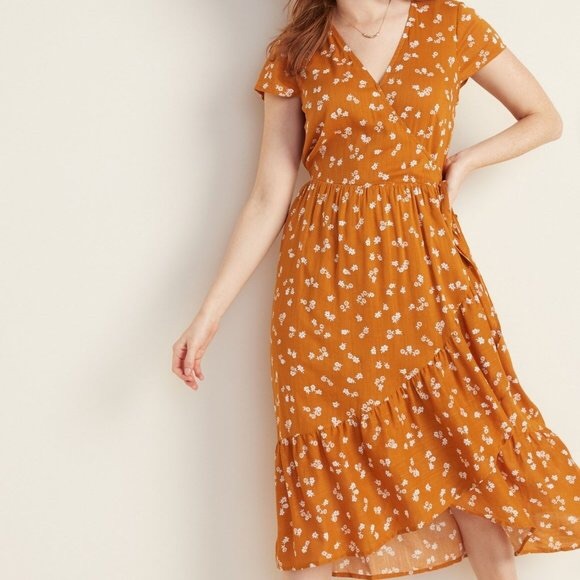 Old Navy Dresses & Skirts - NWT (XS) Ruffled Floral Flutter Wrap Dress